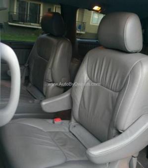 Toyota Sienna Limited AWD is for sale (2009)