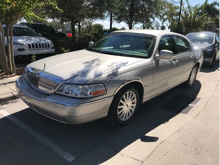 Lincoln Town Car Executive