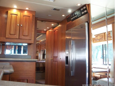 2003 SIGNATURE 42' TRIPLE CROWN by MONACO CLASS A DIESEL PUSHER RV