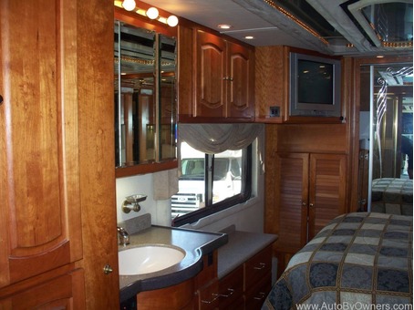 2003 SIGNATURE 42' TRIPLE CROWN by MONACO CLASS A DIESEL PUSHER RV