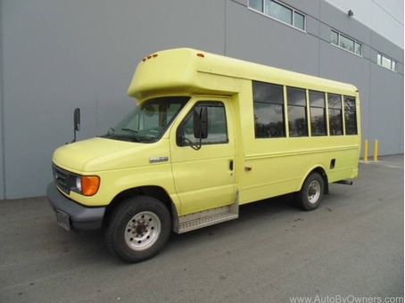 2006 Ford Econoline Commercial Cutaway E-350 DIESEL