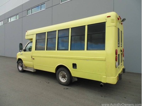 2006 Ford Econoline Commercial Cutaway E-350 DIESEL